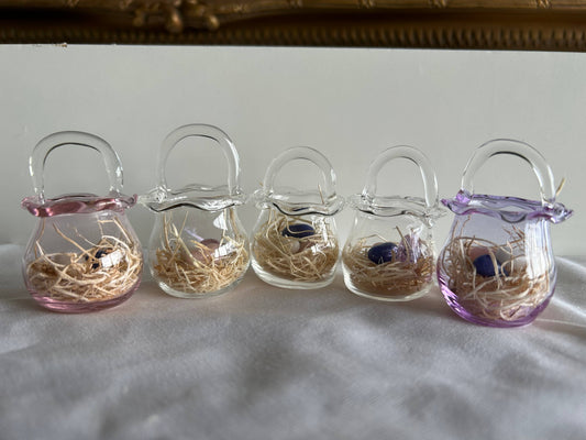 Glass miniature Basket with Eggs: Purple