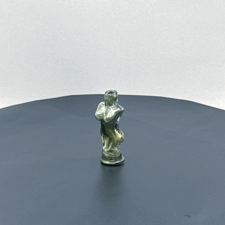 Tony Kazy - Lady Form Pivot Top