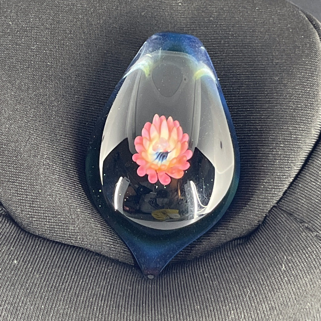 King_leo_glass - Shield Style Pendants