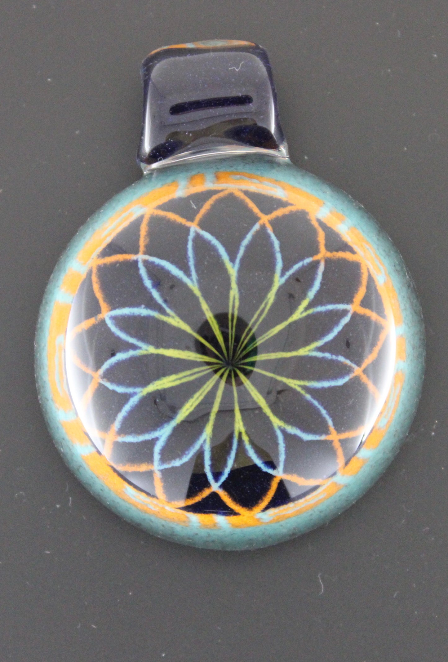 Hoffmanglass - Frit/Fume Pendants